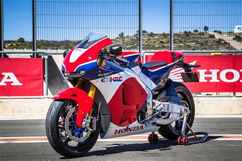 รีวิว 2018 Honda Rc213v รถแข่งระดับ Motogp Specs Review