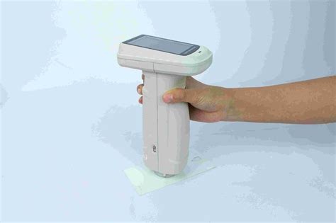 DS 700d Portable Spectrophotometer Colorimeter For Plastic Painting