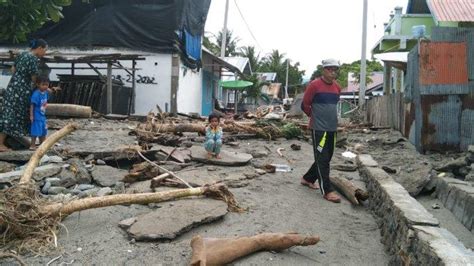 FOTO Dampak Banjir Rob Di Donggala 500 Rumah Terendam Air Laut 150