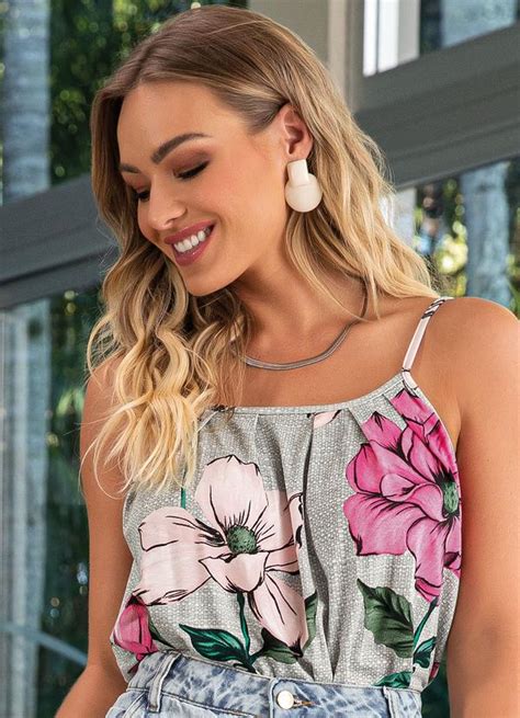 Blusa Floral Cinza Em Malha De Viscose Quintess