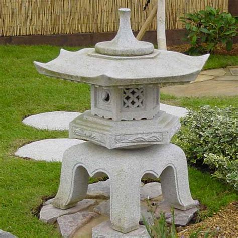 Narabe Yukimi Japanese stone lantern for oriental gardens - Kyoto Range