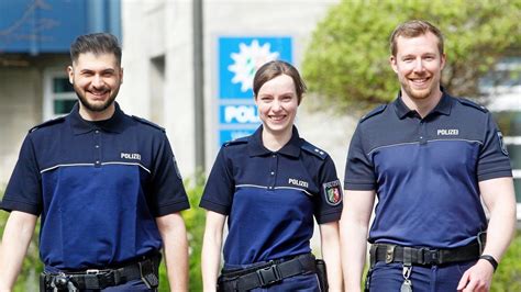 Polizisten In Bochum Testen Poloshirts F R Nrw Polizei