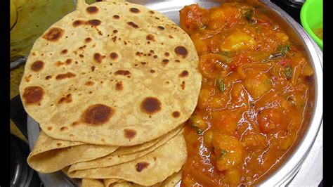 Poori Curry Andhra Style Simple Chapathi Kurma Aloo Kurma Aloo Koorma Potato Curry In