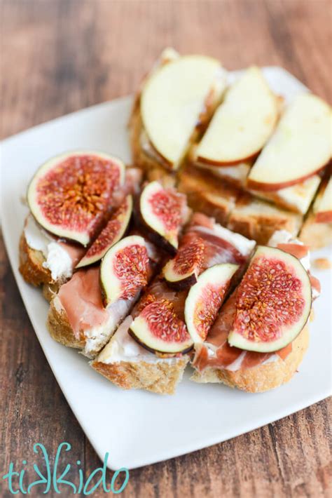 Fig Mascarpone And Prosciutto Crostini Recipe