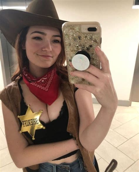 Sheriff Selfie Scrolller