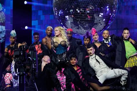 Quem Vestiu Madonna Para A Celebration Tour Ch News