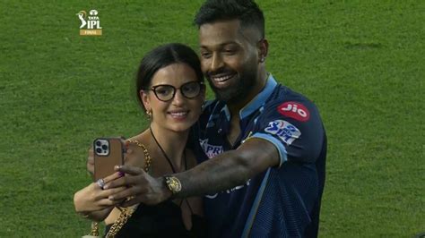 Ipl Hardik Pandya S Wife Natasa Stankovic Gets Emotional After