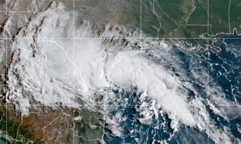 Clima La Tormenta Harold Toca Tierra En Texas Y Amenaza El Norte De