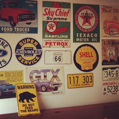 #Vintage garage Garage Signs, Garage Tools, Garage Ideas, Vintage Life, Vintage Signs, Vintage ...