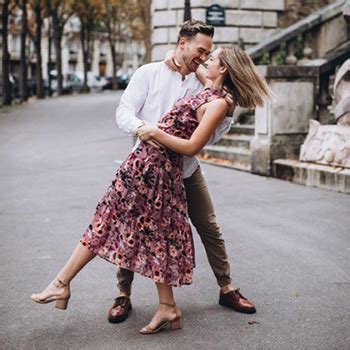 New Hot Sexy Blaire Frey Bikini Pics