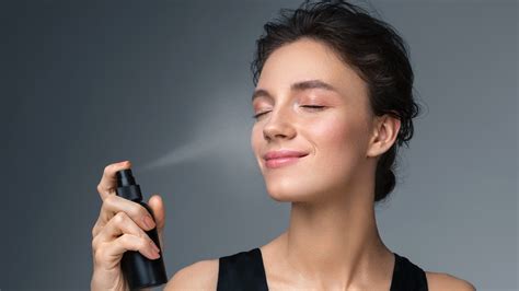 What Does Setting Spray Really Do For Your Makeup