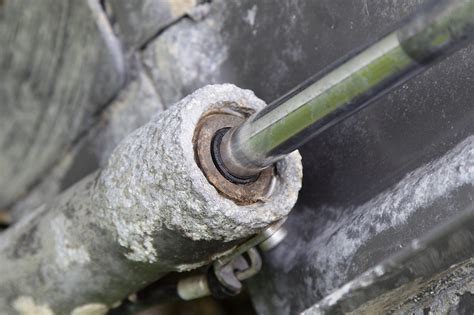 Hydraulic Fluid Contamination Common Causes And Types