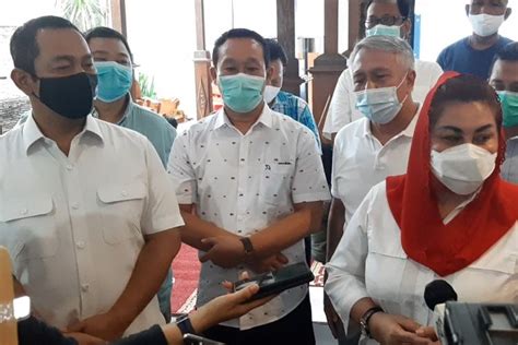 Foto Enam Paslon Tunggal Pilkada Jateng Unggul Telak Lawan Kotak Kosong