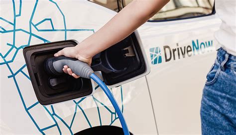 Drivenow Elektroauto Carsharing H Ngt Von Ladeinfrastruktur Ab