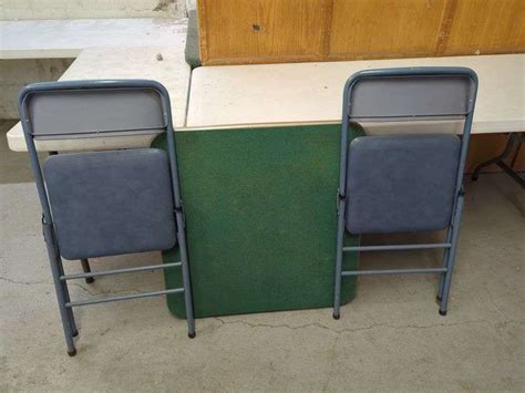 FOLDING CARD TABLE & (2) FOLDING CHAIRS - Isabell Auction