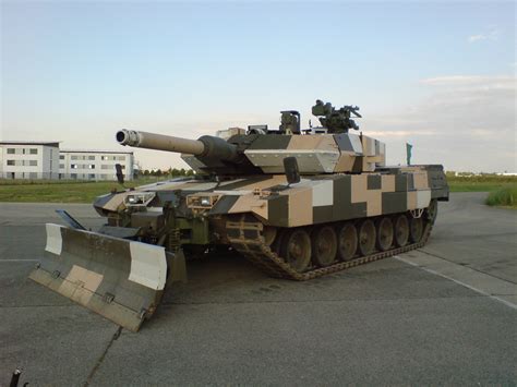 Leopard 2 PSO optimized for urban warfare - the tracked equivalent of a sawed-off shotgun : r ...