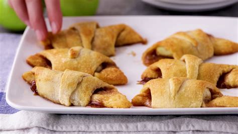 Apple Pie Bites Made With Pillsbury Crescent Rolls Taryn