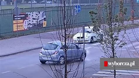 Wypadek W Sosnowcu Kolizja Hulajnogi I BMW Na Al Mireckiego To