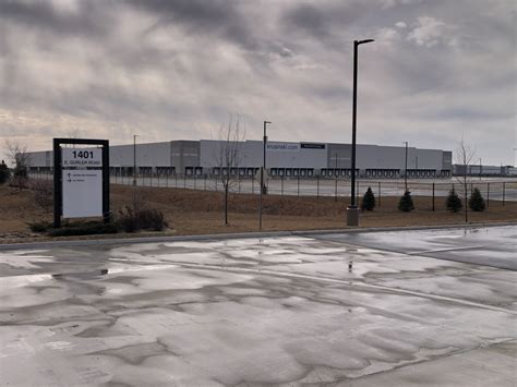 Arizona Amazon Warehouse: This Is Why I'll Never Order From Amazon Again. - Pixelpulse