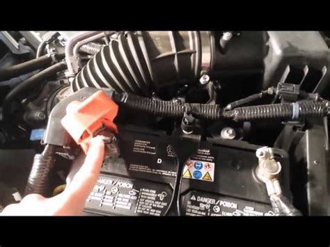 How To Replace The Battery On A 2015 Honda CRV Without