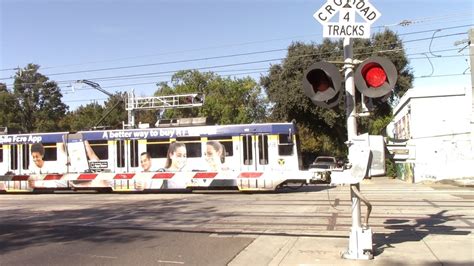 S Street Railroad Crossing Sacramento Light Rail Blue Line Inbound Sacramento Ca Youtube