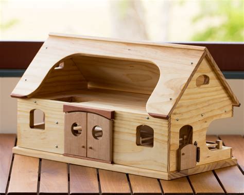 Wooden Toy Farmhouse – The Warawood Shed