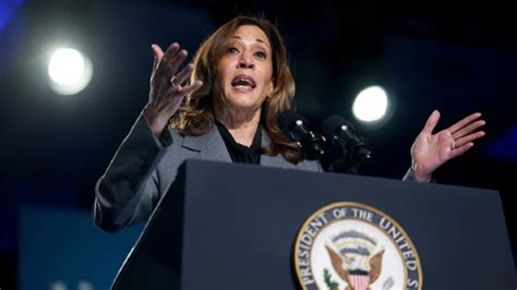 harris outlines  pragmatic economic vision  pitch  middle