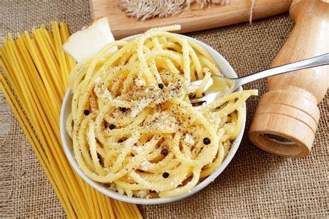 Spaghetti Cacio E Pepe Loriginale Ricetta Romana