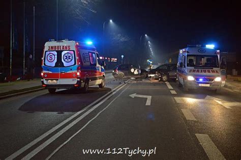 Wypadek w Tychach Zderzyły się dwa ople ZDJĘCIA Super Express