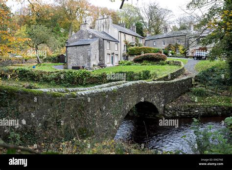 Clapham Village Yorkshire Dales Hi Res Stock Photography And Images Alamy