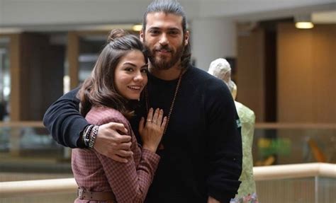 Can Yaman y Demet Özdemir pillados juntos Vídeo CRUSH NEWS