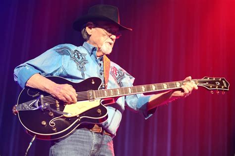 Duane Eddy Who Brought Twang To Rock And Roll Dies At 86 The