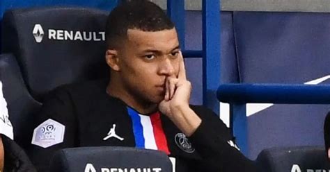 Le Psg Exclut Mbappé De La Tournée De Pré Saison Et Le Met En Vente