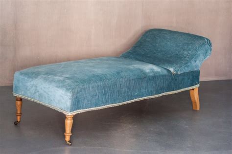 Vintage Chaise Lounge with Sky Blue Velvet Upholstery for sale at Pamono