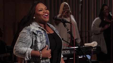 Tasha Cobbs Put A Praise On It Live Video Dailymotion