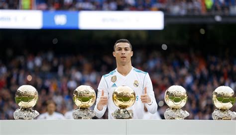 Cristiano Ronaldo Celebra Su Quinto Bal N De Oro Con Un Doblete Al Sevilla