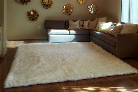 This Fluffy White Rug will be a Focal Point of Your Room | Best Decor ...