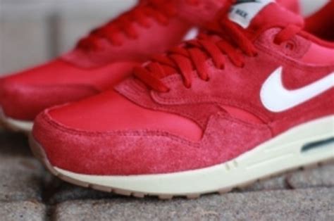 Nike Air Max 1 Essential Suede 'Gym Red' | Complex