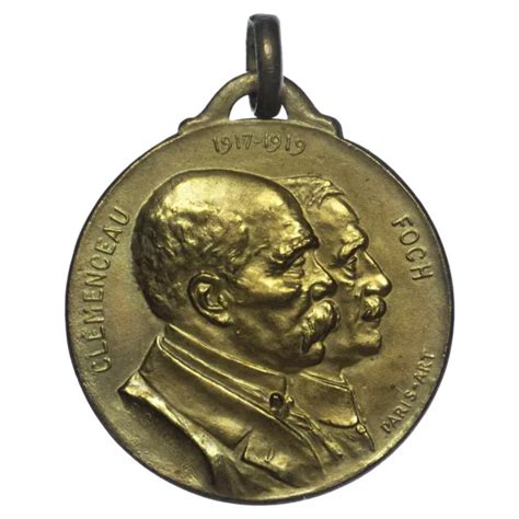 FRANCE MÉDAILLE 1919 Clémenceau Foch Au bon marché Paris d après