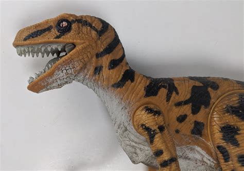 Mavin Kenner Jurassic Park Utah Raptor Dinosaur Vintage Kick