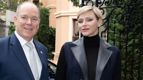 Fürst Albert II und Ehefrau Charlène zeigen sich ungewohnt innig