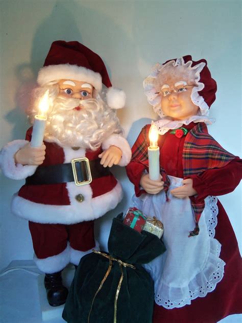 Large 24 Animated Motion Santa And Mrs Claus Lighted