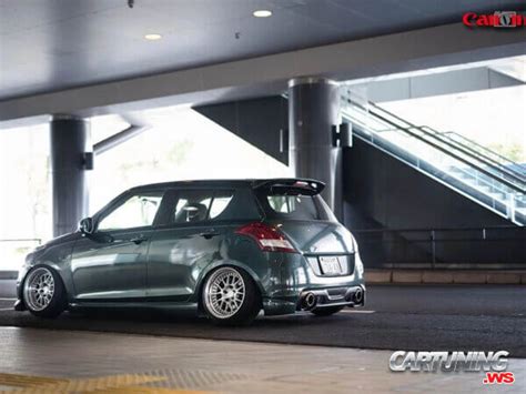 Slammed Suzuki Swift Sport Mk5