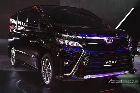 First Impression Review Toyota Voxy 2017 Indonesia AutonetMagz