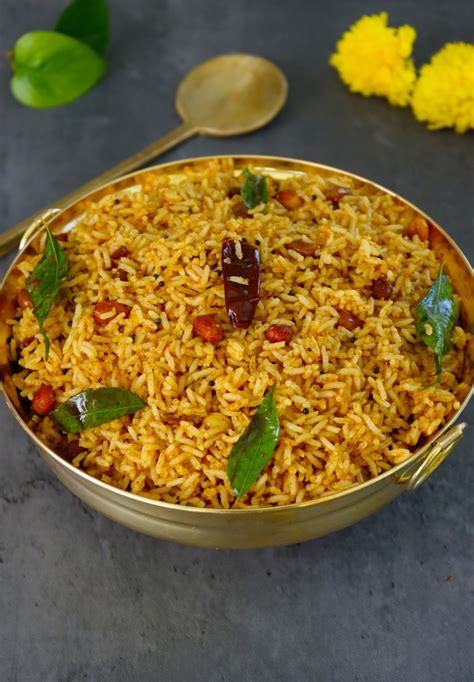 Puliyodharai Recipe Temple Style Puliyodharai Rice Or Tamarind Rice