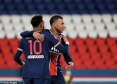 Paris Saint Germain Angers Neymar Consigue Un Doblete Y Kylian