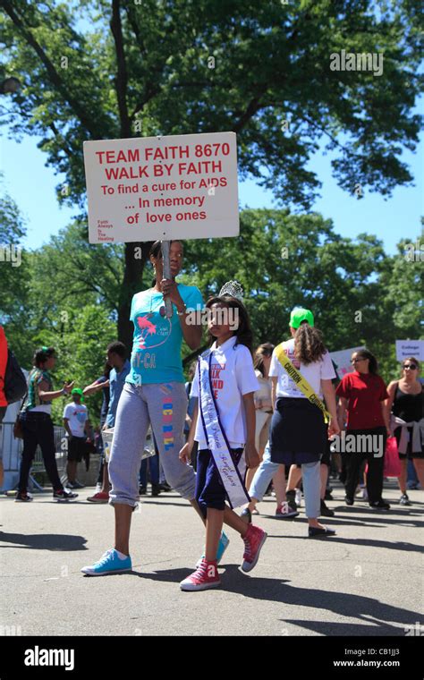 Supporters Participate In The 27th Annual AIDS Walk New York The World