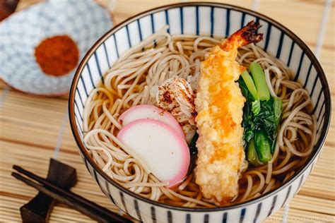 Soba Noodle Soup 温かいお蕎麦 • Just One Cookbook