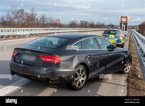 A D Beln Skoda Kracht Auf Stauende Und Gegen Lkw Ein