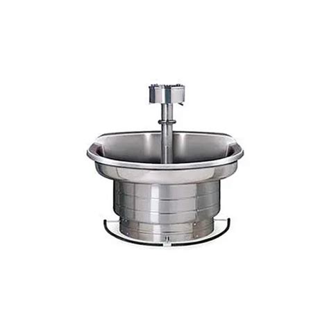 bradley corp wash fountain   wide series wf  person